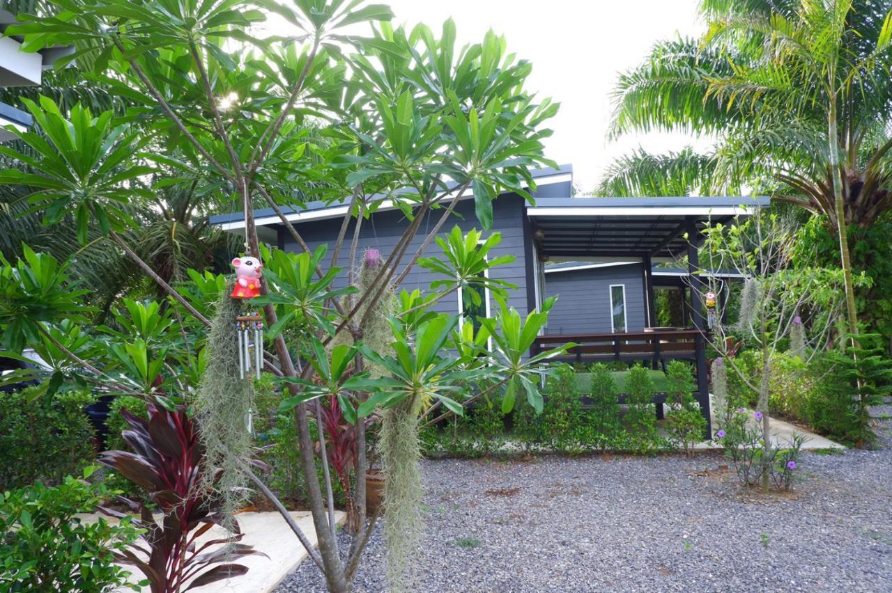 Baantia Chomtawan Bed and Breakfast Surat Thani Exteriör bild