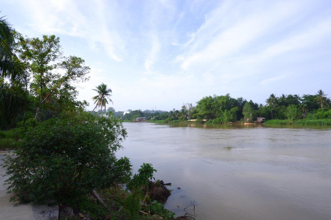Baantia Chomtawan Bed and Breakfast Surat Thani Exteriör bild