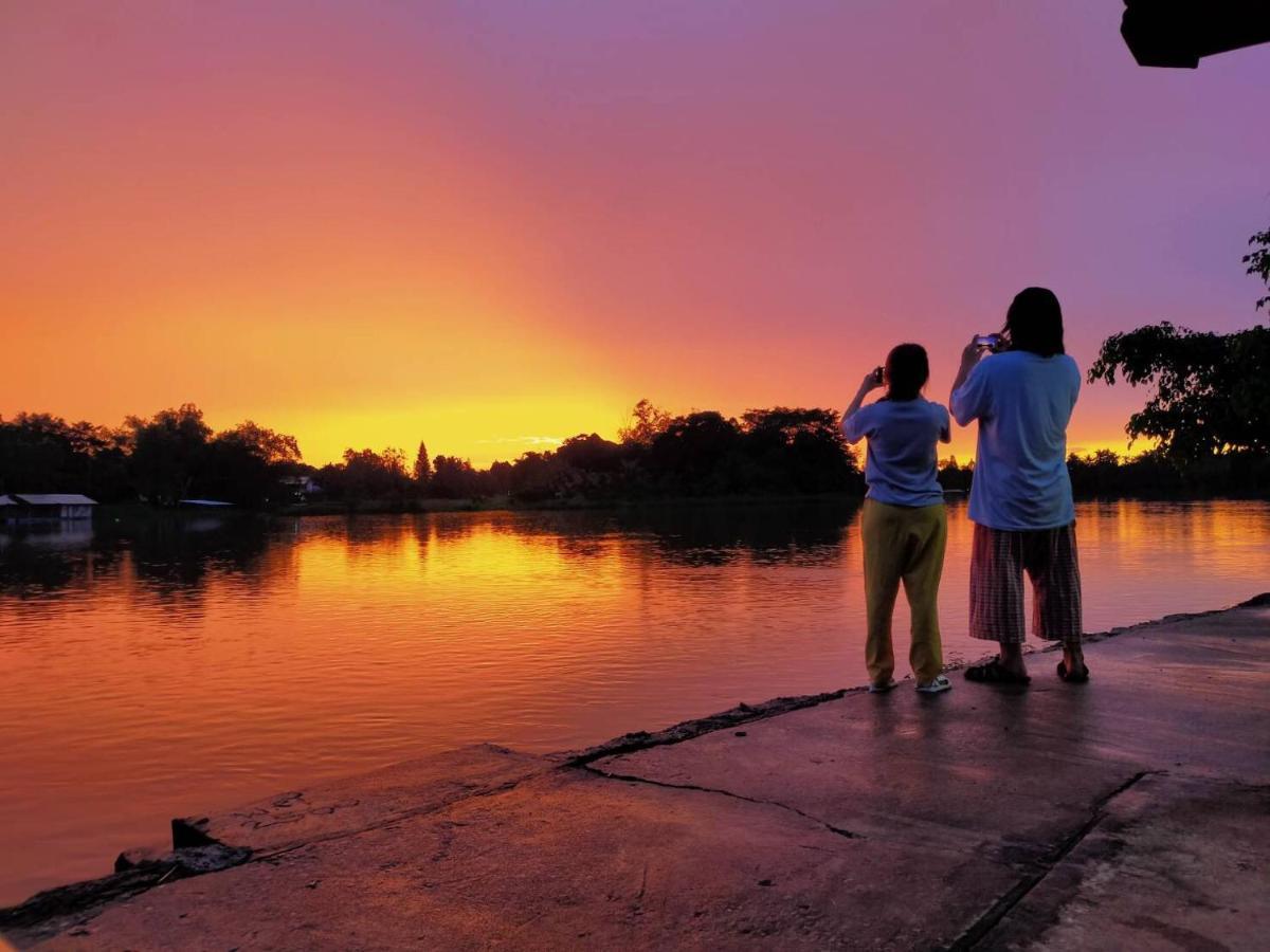 Baantia Chomtawan Bed and Breakfast Surat Thani Exteriör bild