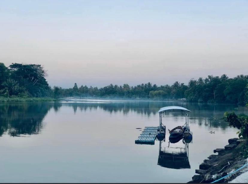 Baantia Chomtawan Bed and Breakfast Surat Thani Exteriör bild
