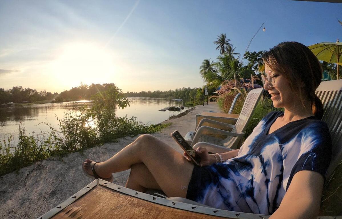 Baantia Chomtawan Bed and Breakfast Surat Thani Exteriör bild