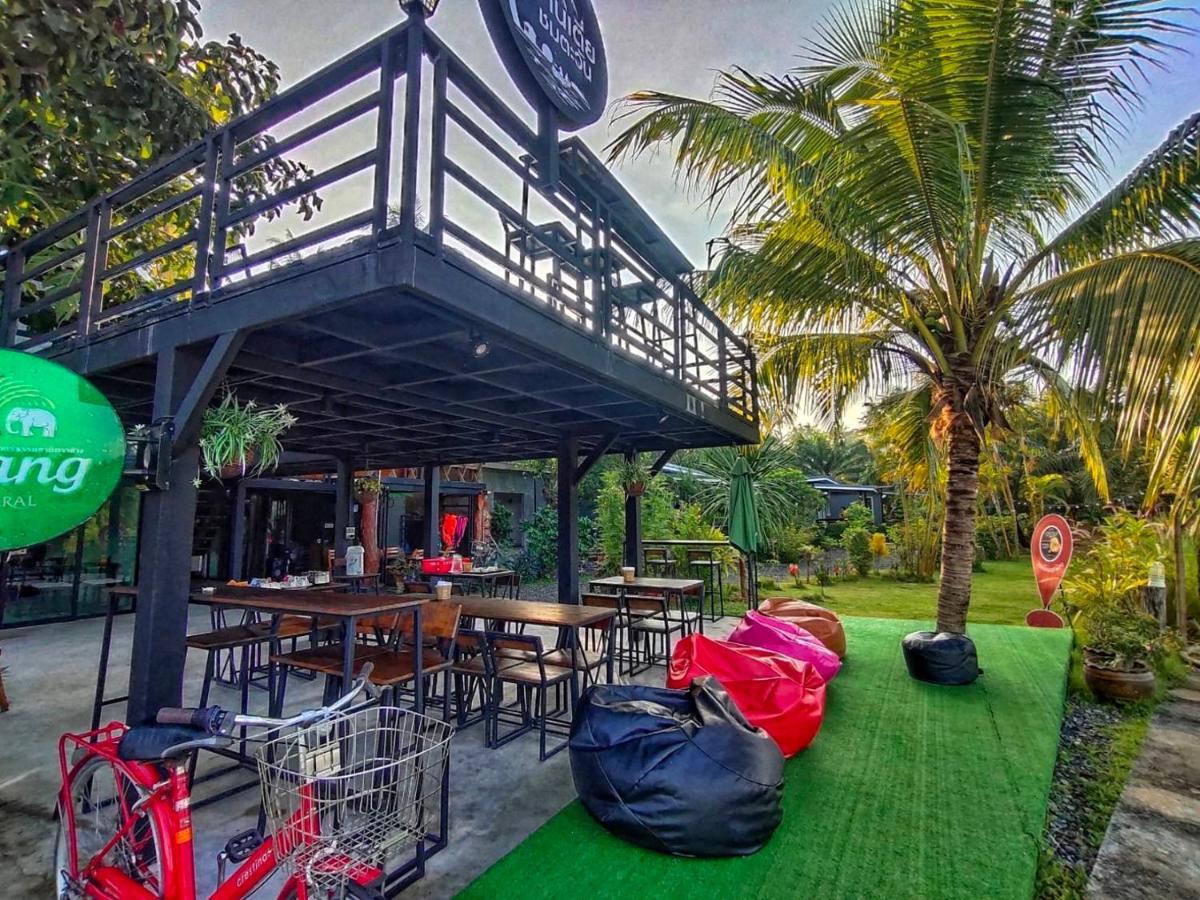 Baantia Chomtawan Bed and Breakfast Surat Thani Exteriör bild
